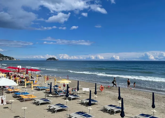 Διαμέρισμα Family - Balcone, Cucina, Wifi E Garage Αλάσιο